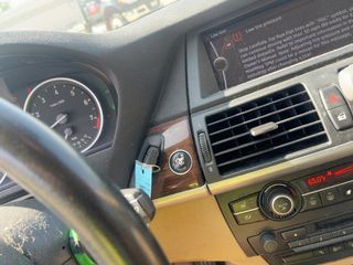 2012 BMW X5 - Interior Steering Wheel With Keys Image